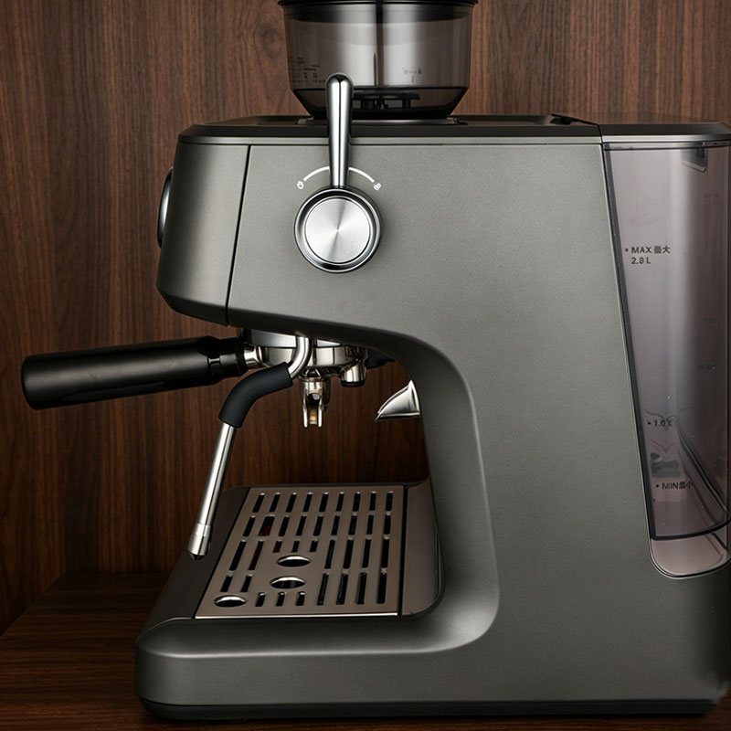 ماكينة قهوة تجارية على الطراز  - مراجعة Commercial Espresso Machine وسعره